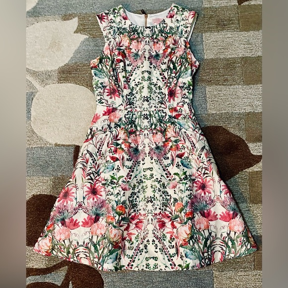 Ted Baker Gaea Bouquet Fit & Flare Sleeveless Floral Mini Dress. CL3 - Picture 7 of 11